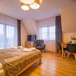 Widokowa 3*